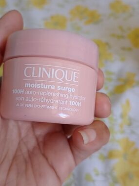 Clinique Moisture Surge Hydrator - Light Pink Jar Never Worn